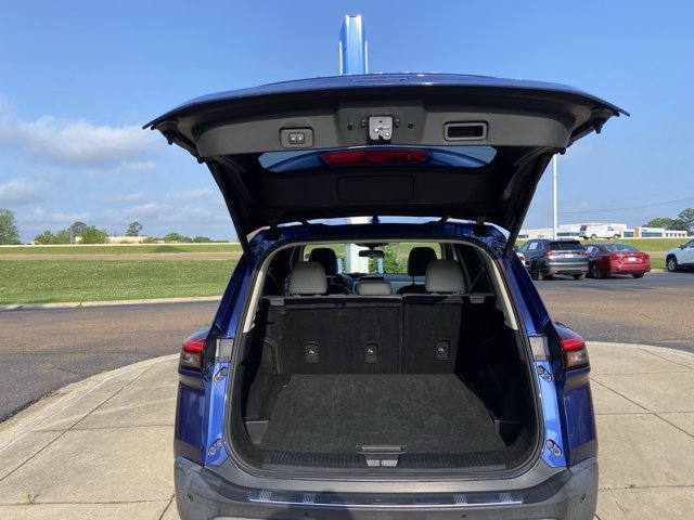 Used 2021 Nissan Rogue SV w/ Premium Package FWD image 26