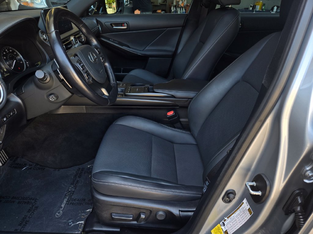 Used 2022 Lexus IS 300 AWD w/ Premium Package image 18