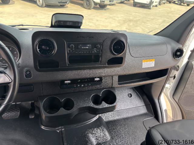 Used 2025 Mercedes-Benz Sprinter 2500 image 21
