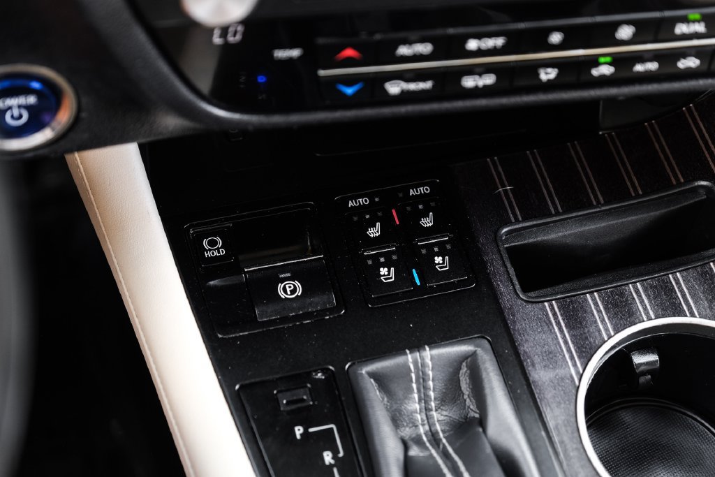 Used 2021 Lexus RX 450h AWD w/ Luxury Package image 20