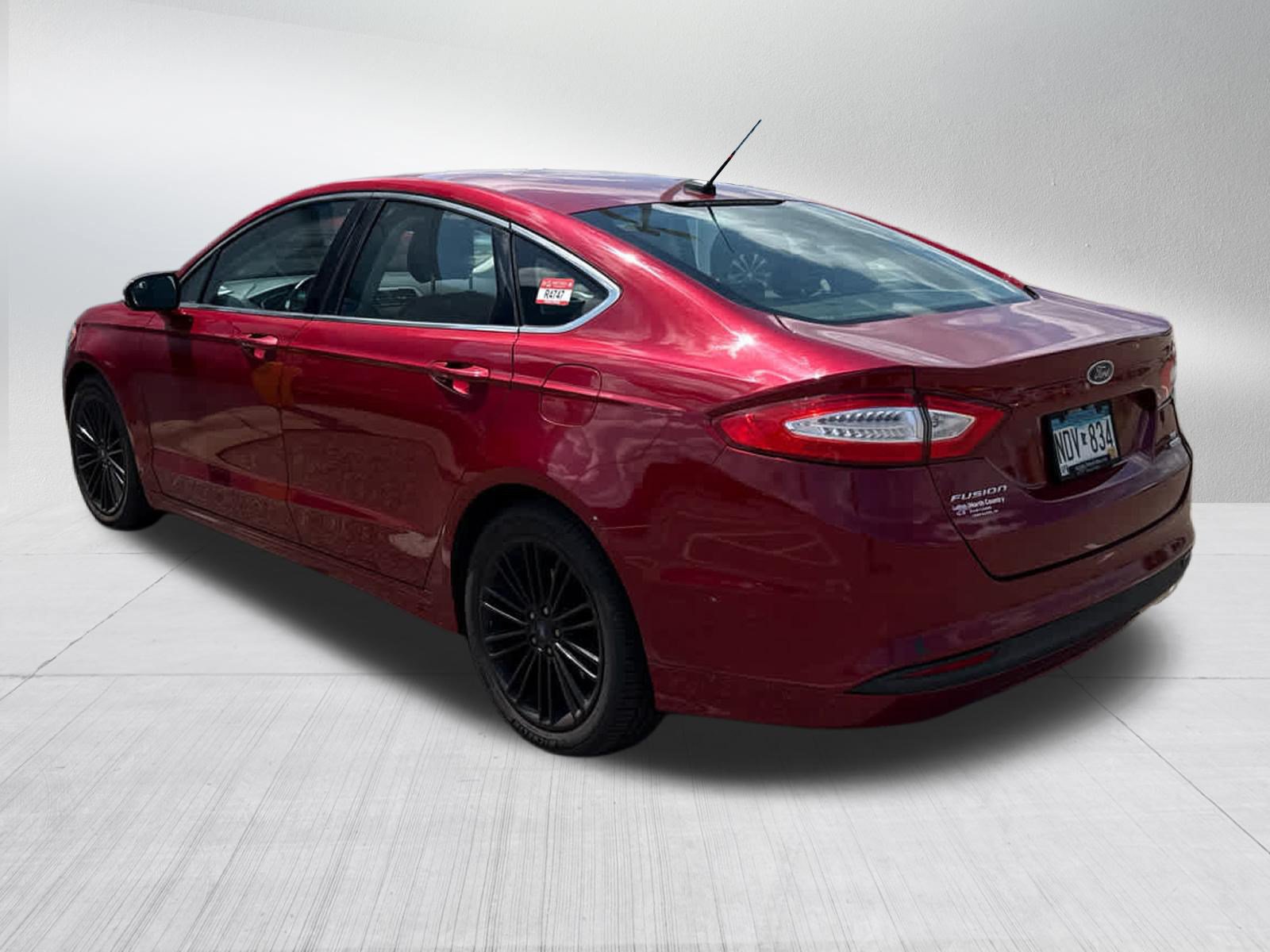 Used 2014 Ford Fusion SE w/ Equipment Group 202A FWD image 4