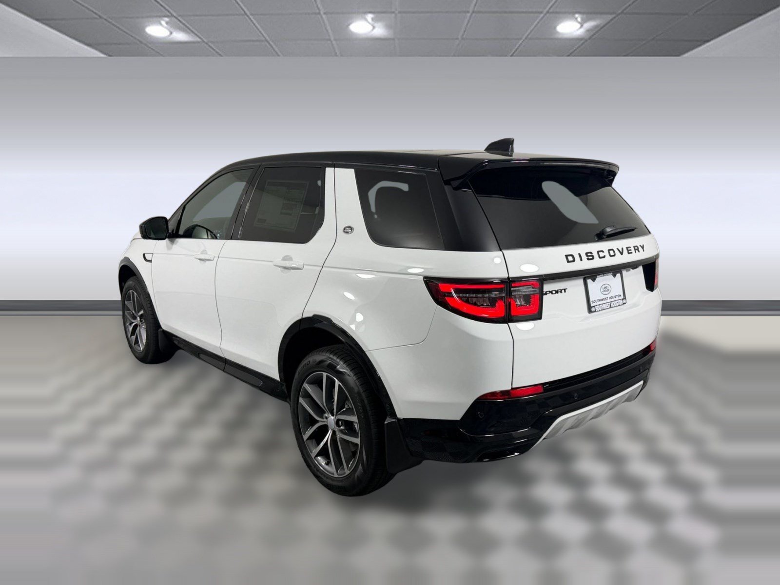 New 2026 Land Rover Discovery Sport Landmark AWD/4WD image 3