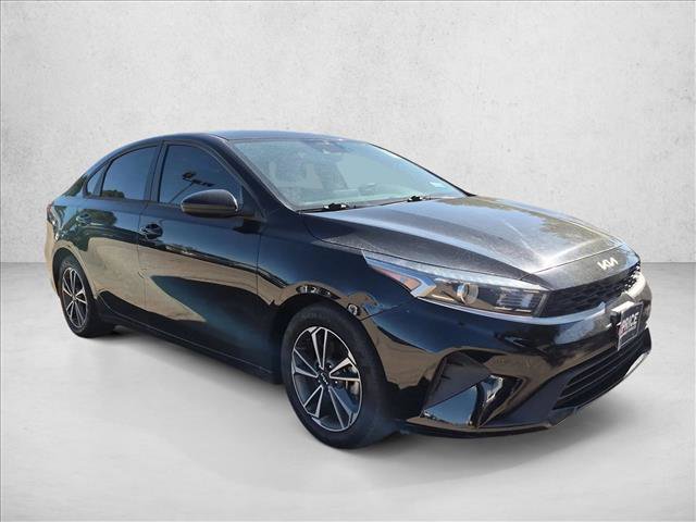 Used 2022 Kia Forte LXS FWD image 3