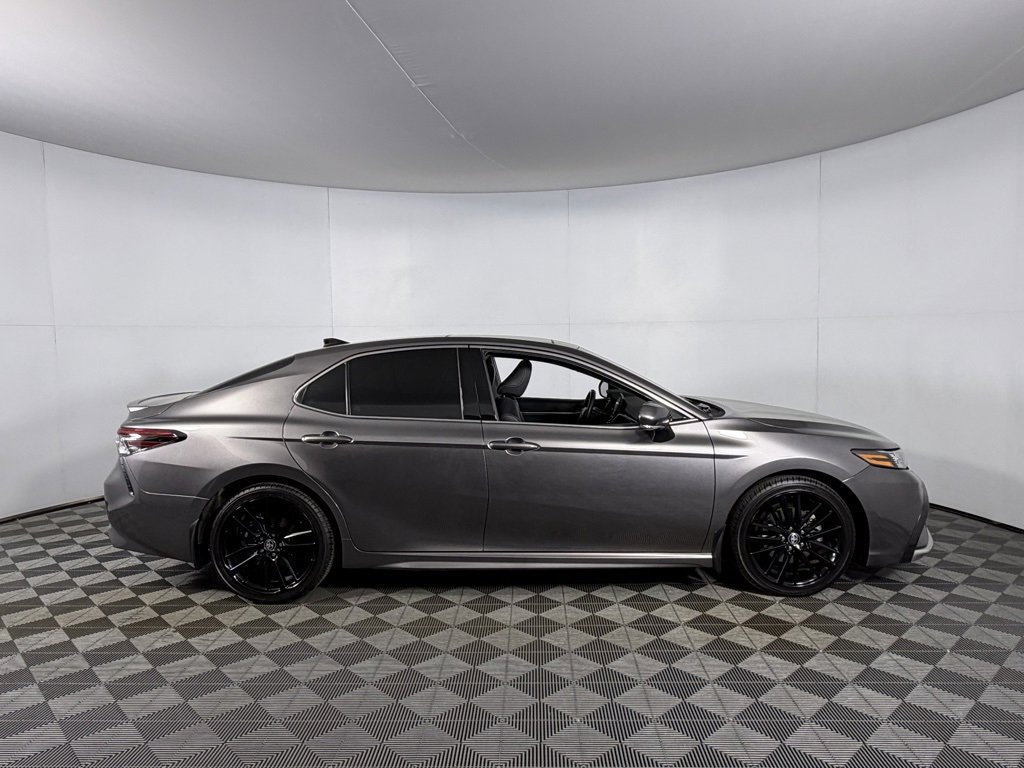 Used 2023 Toyota Camry XSE image 3