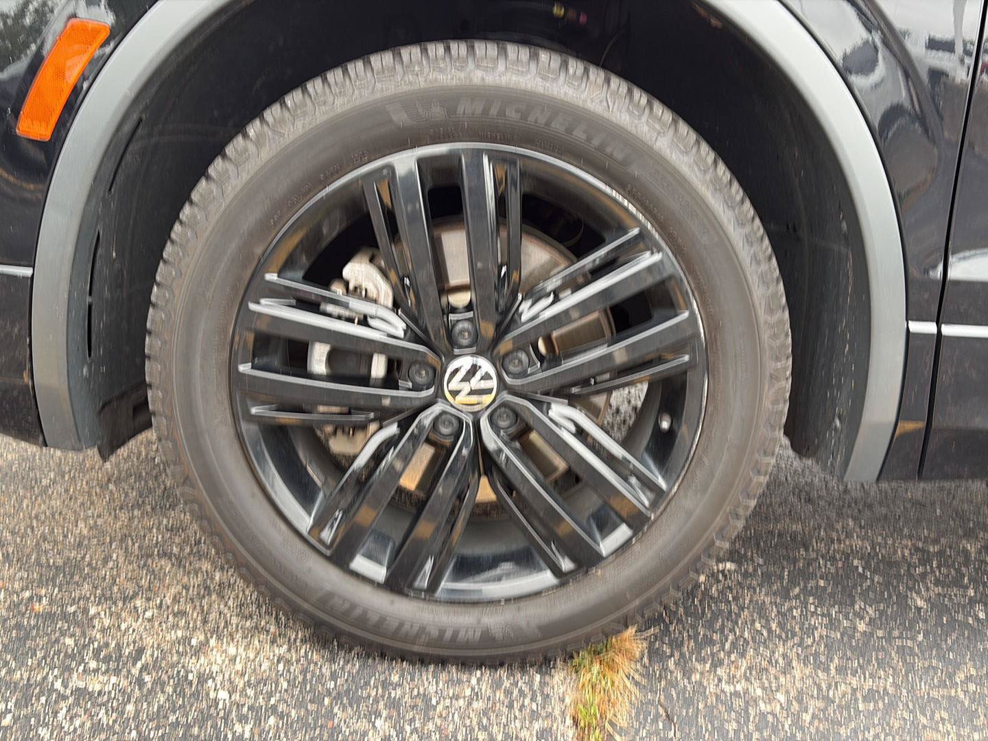 Used 2022 Volkswagen Tiguan SE R-Line AWD/4WD image 19