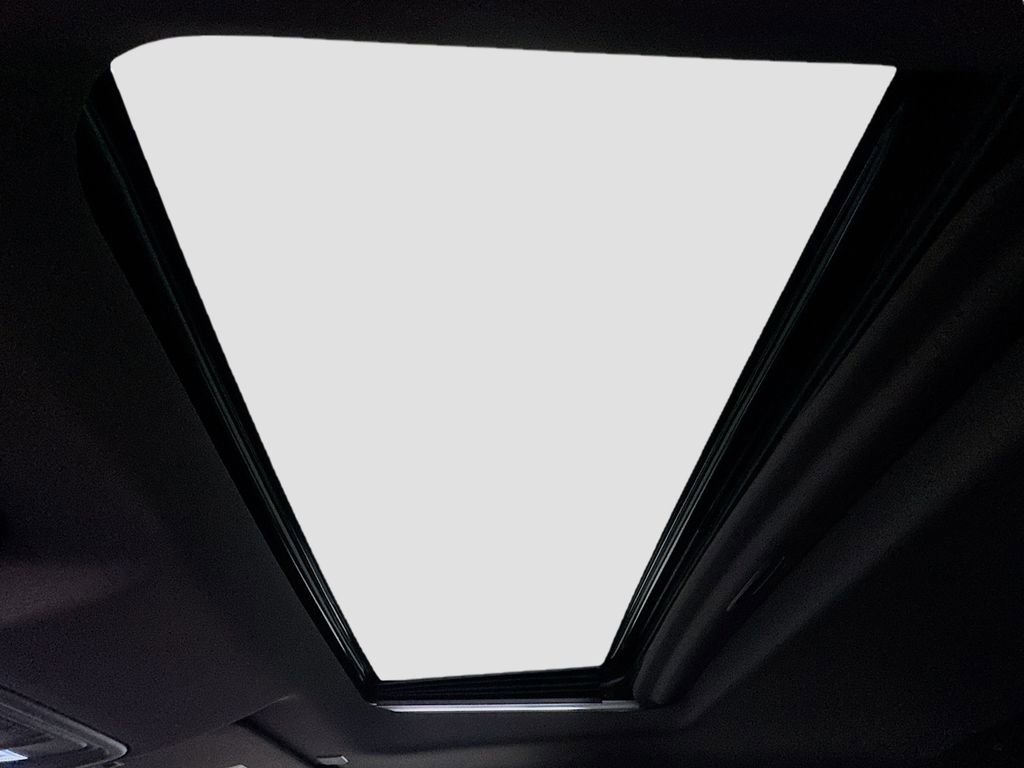 Used 2023 GMC Sierra 3500 Denali w/ Denali Ultimate Package image 12