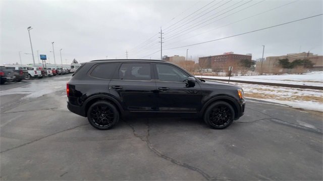 Used 2022 Kia Telluride SX w/ SX Prestige Package image 9