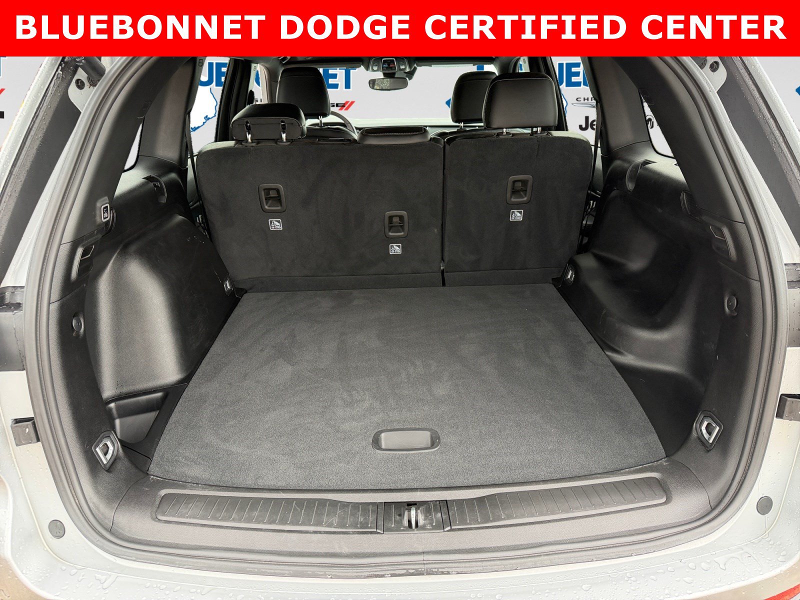 Used 2024 Jeep Grand Cherokee Altitude AWD/4WD image 23