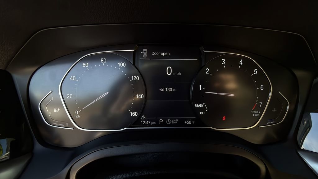 Used 2021 BMW 330i xDrive Sedan w/ Driving Assistance Package image 10