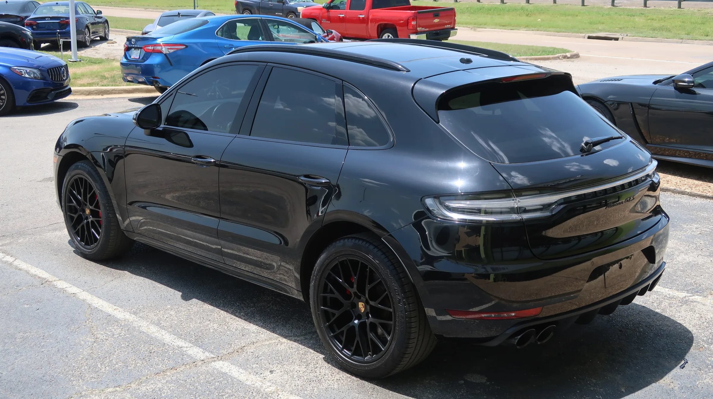Used 2021 Porsche Macan GTS AWD/4WD image 12