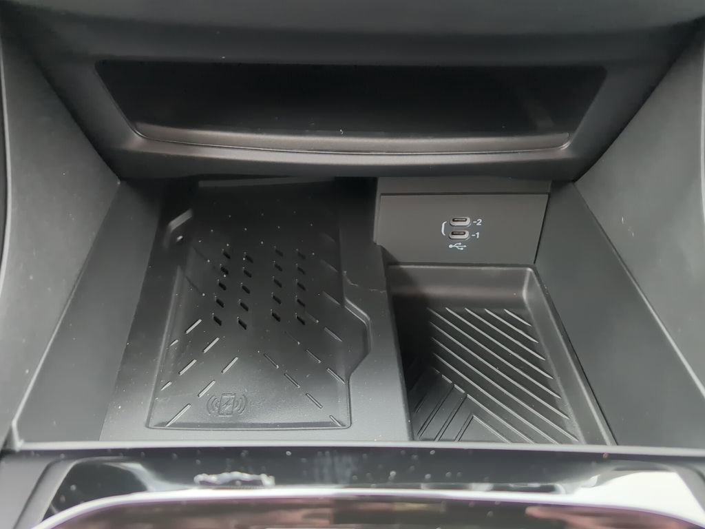 New 2026 Chrysler Pacifica Limited AWD/4WD image 37