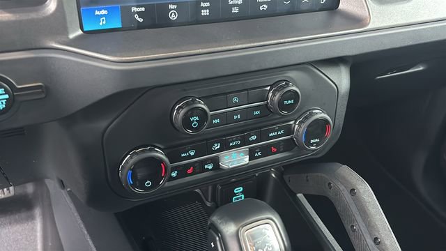 Used 2025 Ford Bronco Badlands image 23