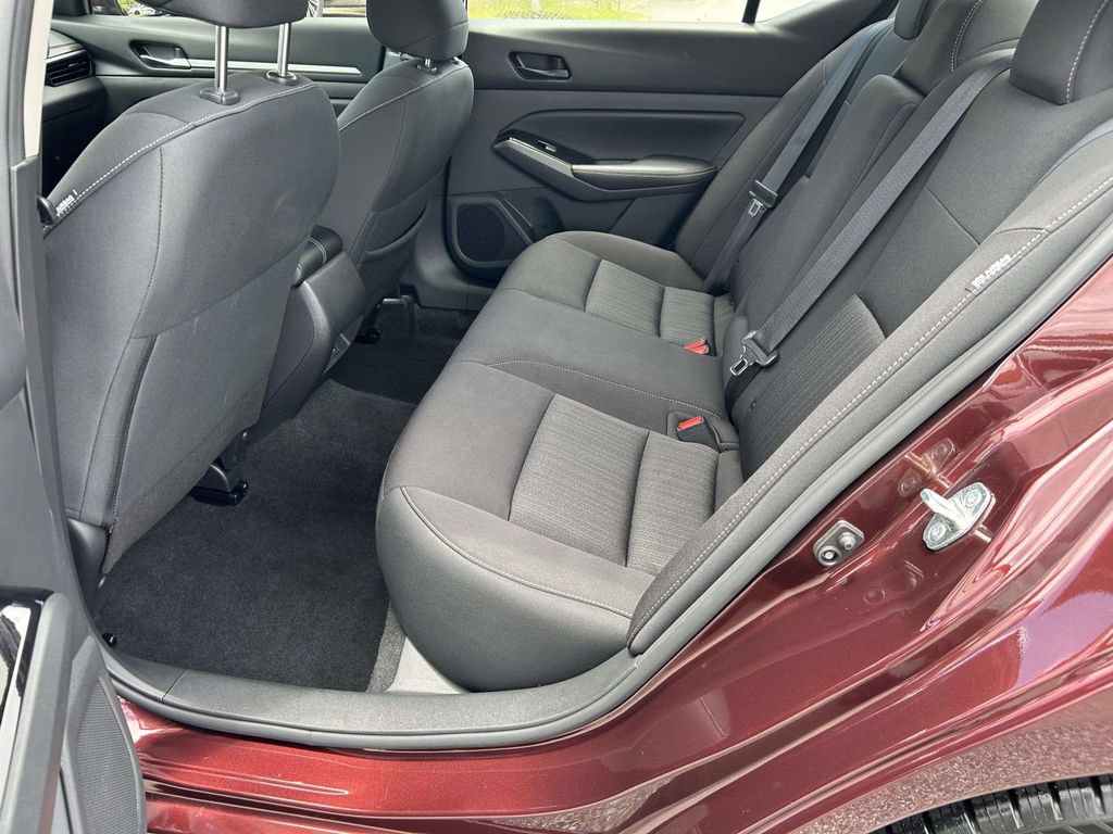 Used 2023 Nissan Altima 2.5 SV FWD image 11