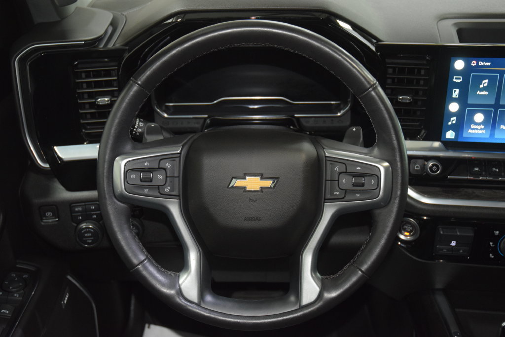 Used 2022 Chevrolet Silverado 1500 LTZ AWD/4WD image 36