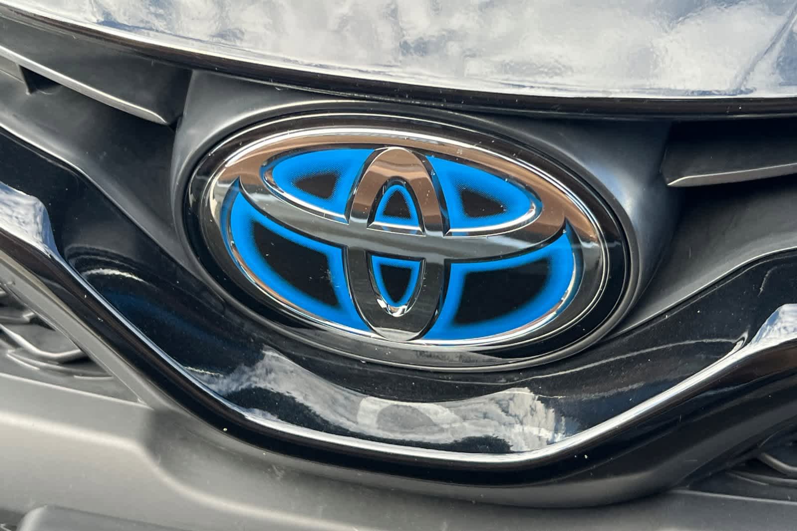Used 2018 Toyota Camry SE FWD image 13