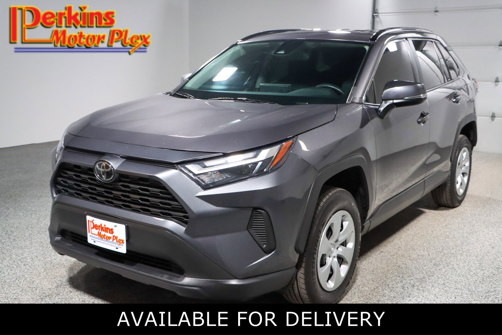 Used 2022 Toyota RAV4 XLE image 1