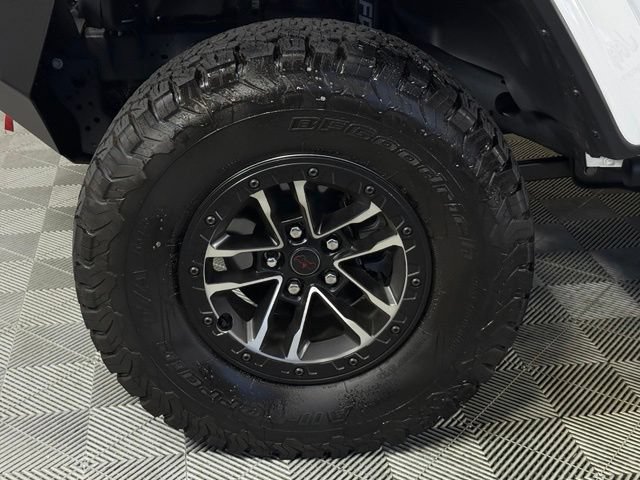 Used 2025 Jeep Gladiator Rubicon AWD/4WD image 14