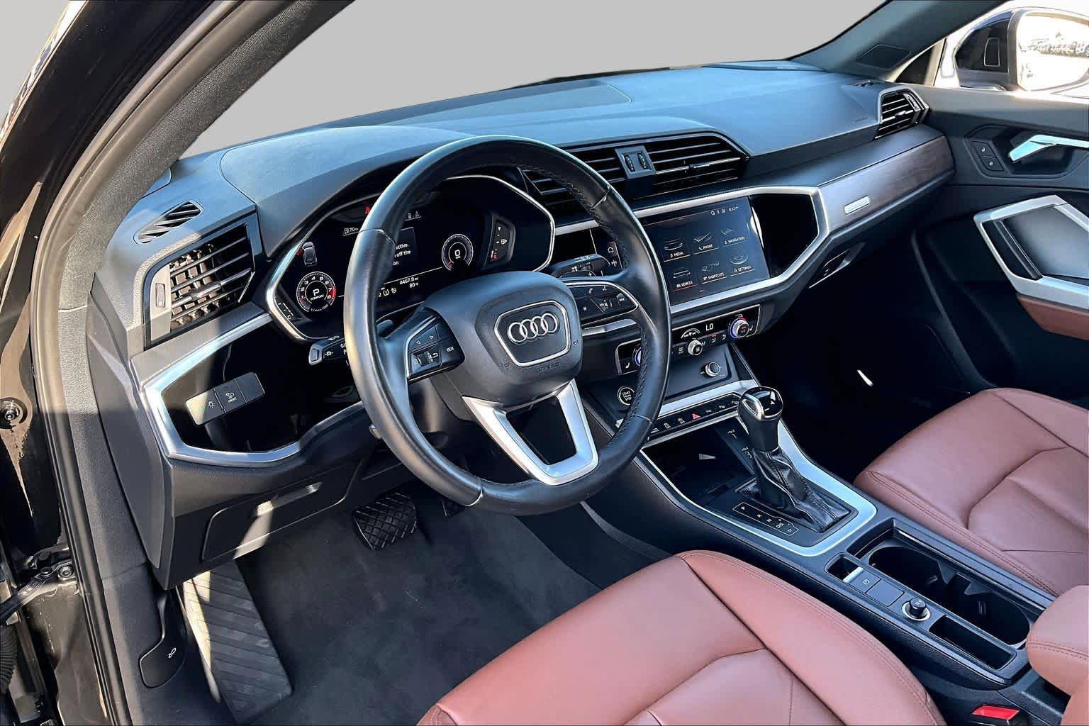 Used 2021 Audi Q3 2.0T Premium Plus w/ Premium Plus Package AWD/4WD image 18