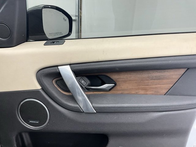 Used 2021 Land Rover Discovery Sport SE image 13