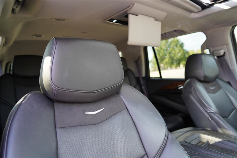 Used 2017 Cadillac Escalade Luxury AWD/4WD image 78