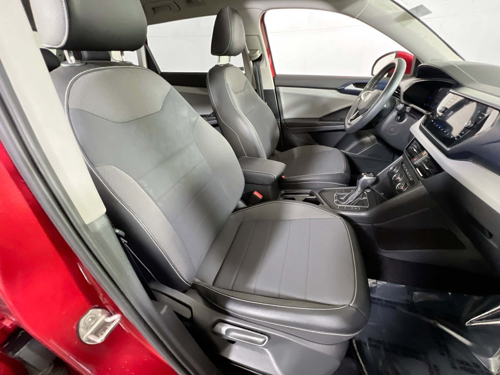 Used 2022 Volkswagen Taos SE AWD/4WD image 27