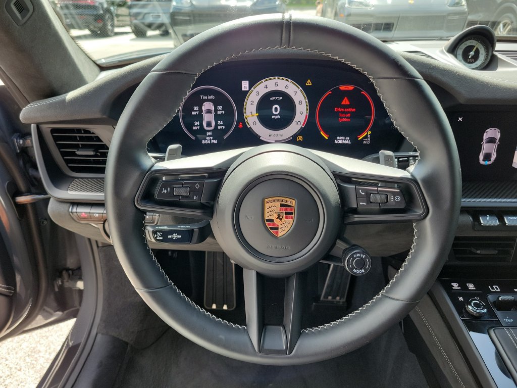 Certified 2025 Porsche 911 GT3 RWD image 36