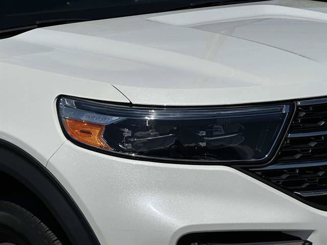 Used 2023 Ford Explorer XLT w/ Equipment Group 202A AWD/4WD image 30