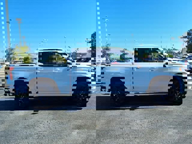 New 2026 Chevrolet Silverado 1500 RST w/ Dark Appearance Package image 4