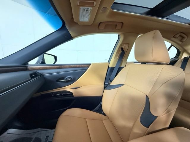 Used 2025 Lexus ES 350 w/ Premium Package FWD image 19
