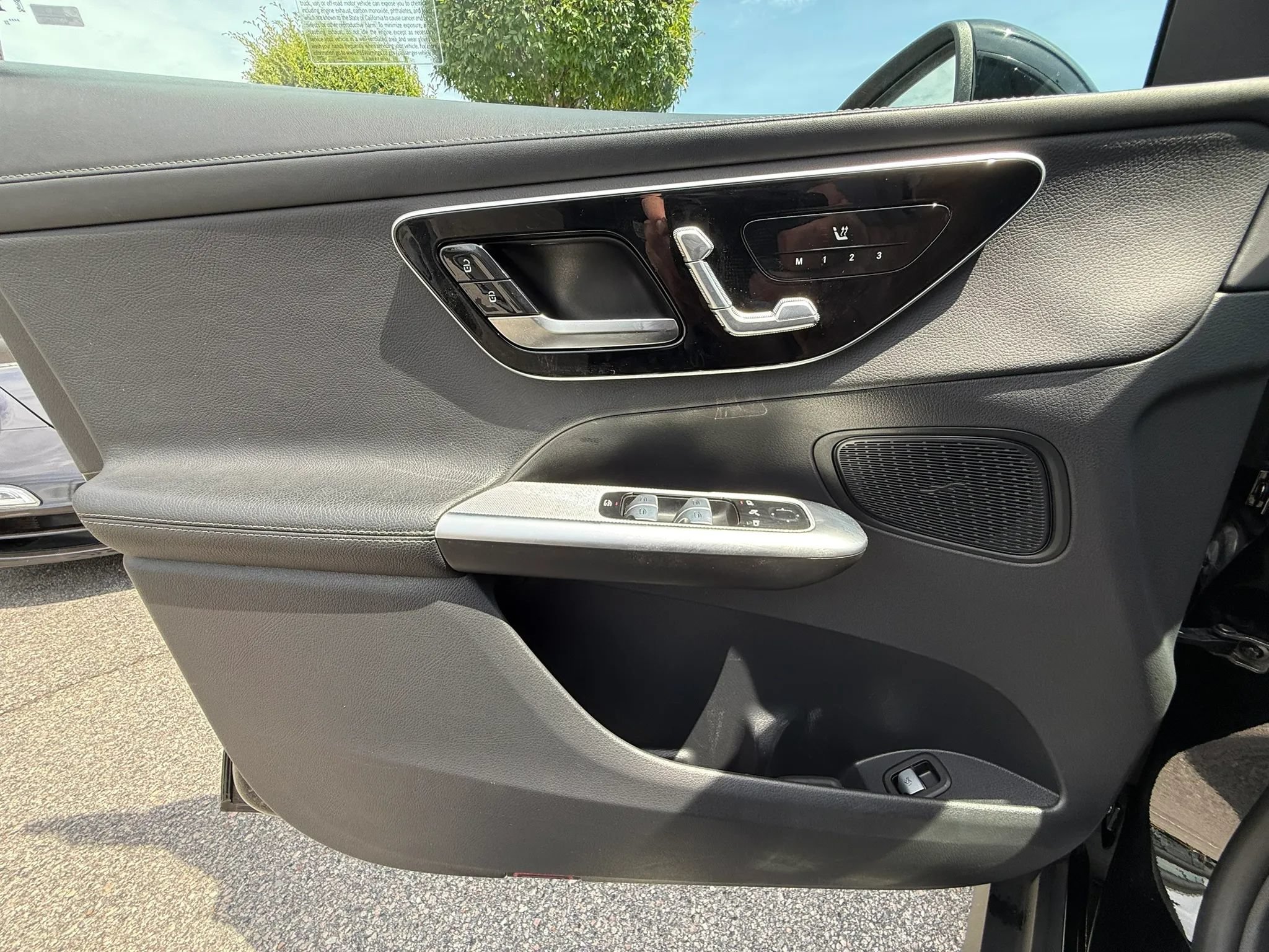 Used 2023 Mercedes-Benz GLC 300 4MATIC image 30