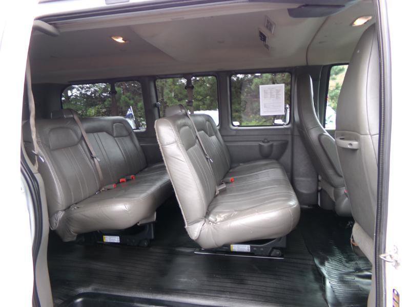 Used 2019 GMC Savana 3500 LS w/ Cold Climate Package RWD image 32