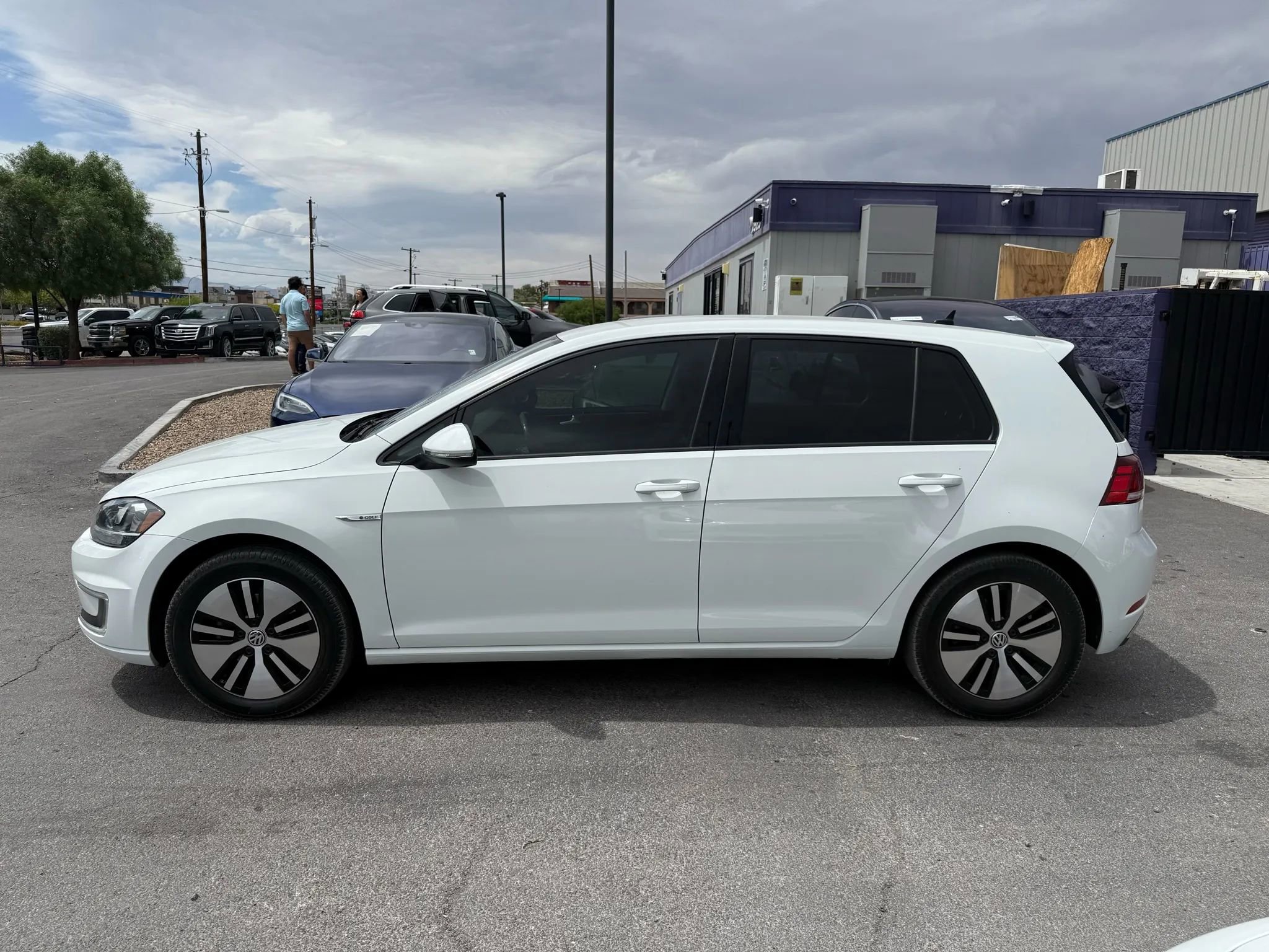 Used 2019 Volkswagen e-Golf SE w/ Driver Assistance Package FWD image 8