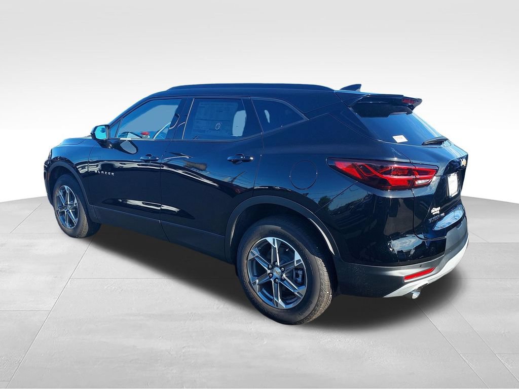 New 2026 Chevrolet Blazer LT w/ Convenience Package AWD/4WD image 3