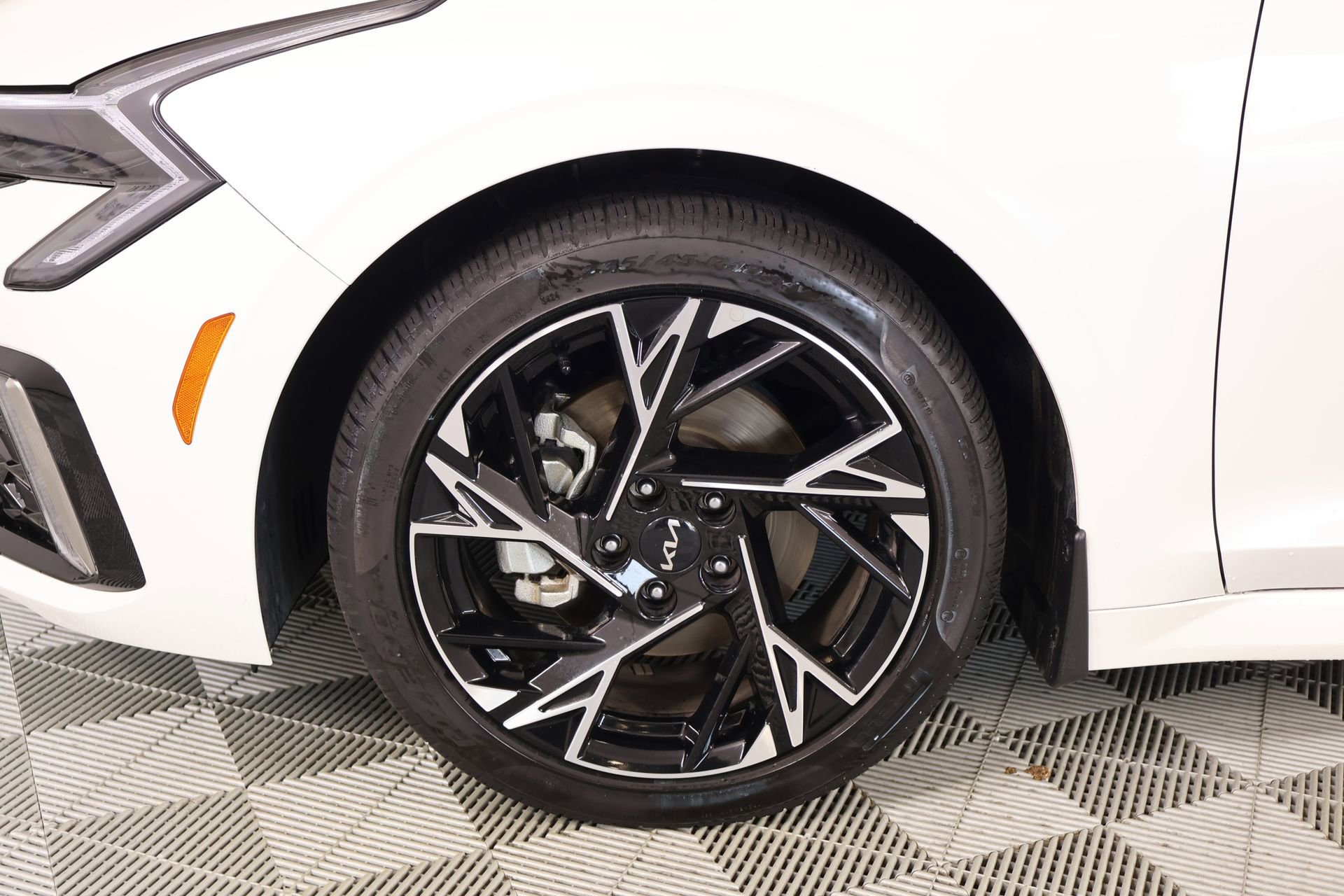 Used 2025 Kia K5 GT-Line w/ GT-Line Premium Package FWD image 19
