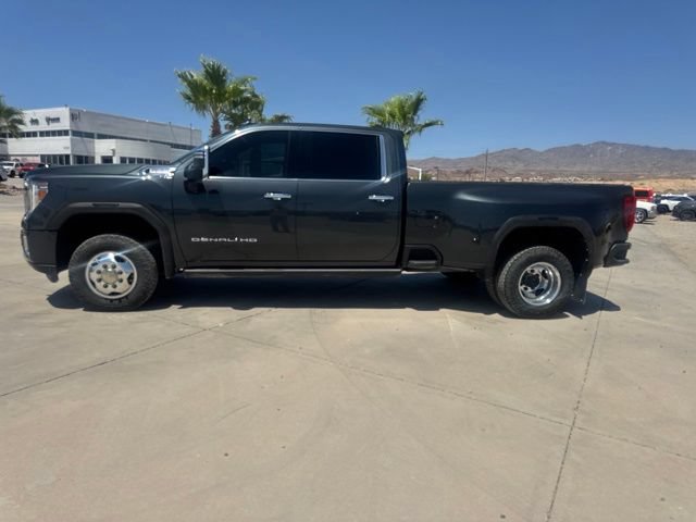Used 2021 GMC Sierra 3500 Denali w/ Denali Ultimate Package AWD/4WD image 2
