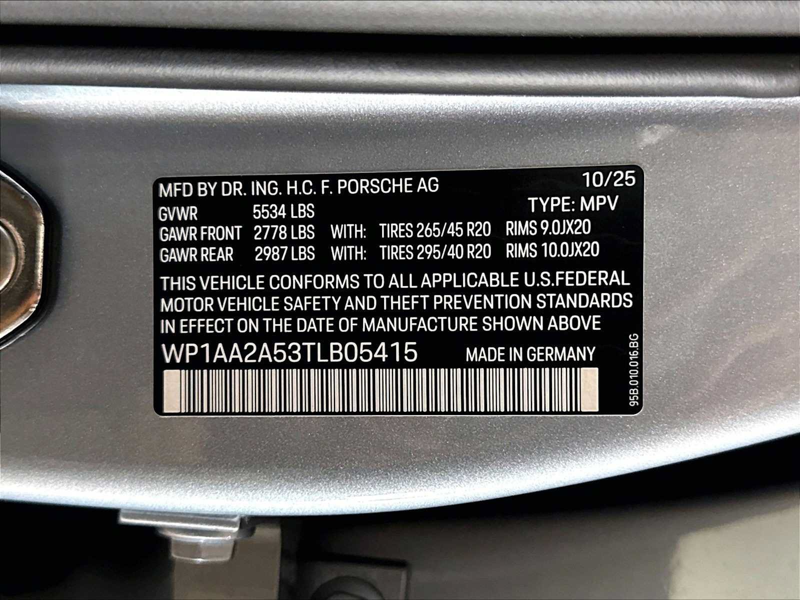 Used 2026 Porsche Macan Turbo AWD/4WD image 35