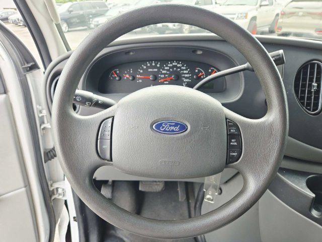 Used 2006 Ford E-150 and Econoline 150 RWD image 16