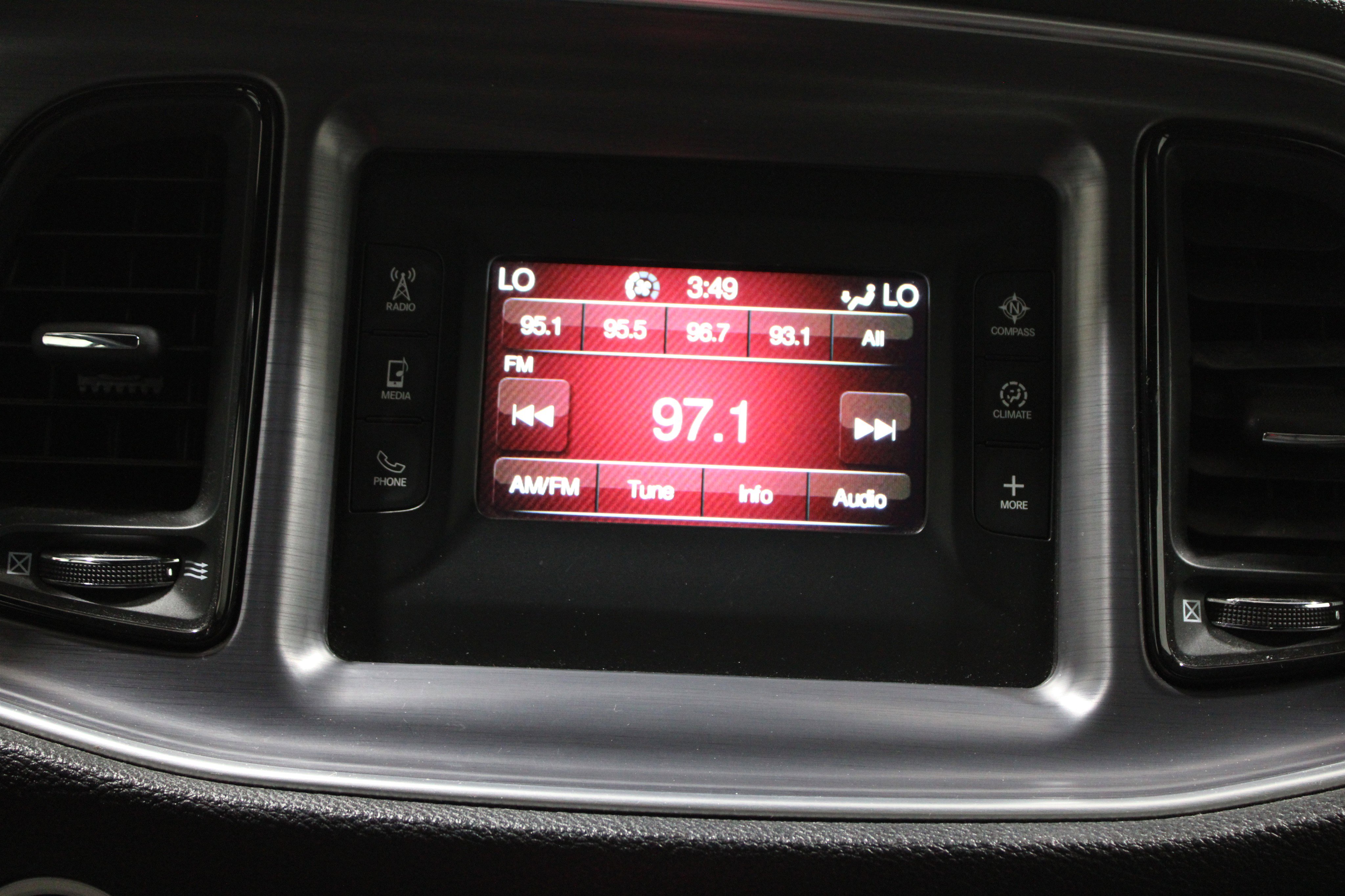 Used 2016 Dodge Challenger R/T image 13