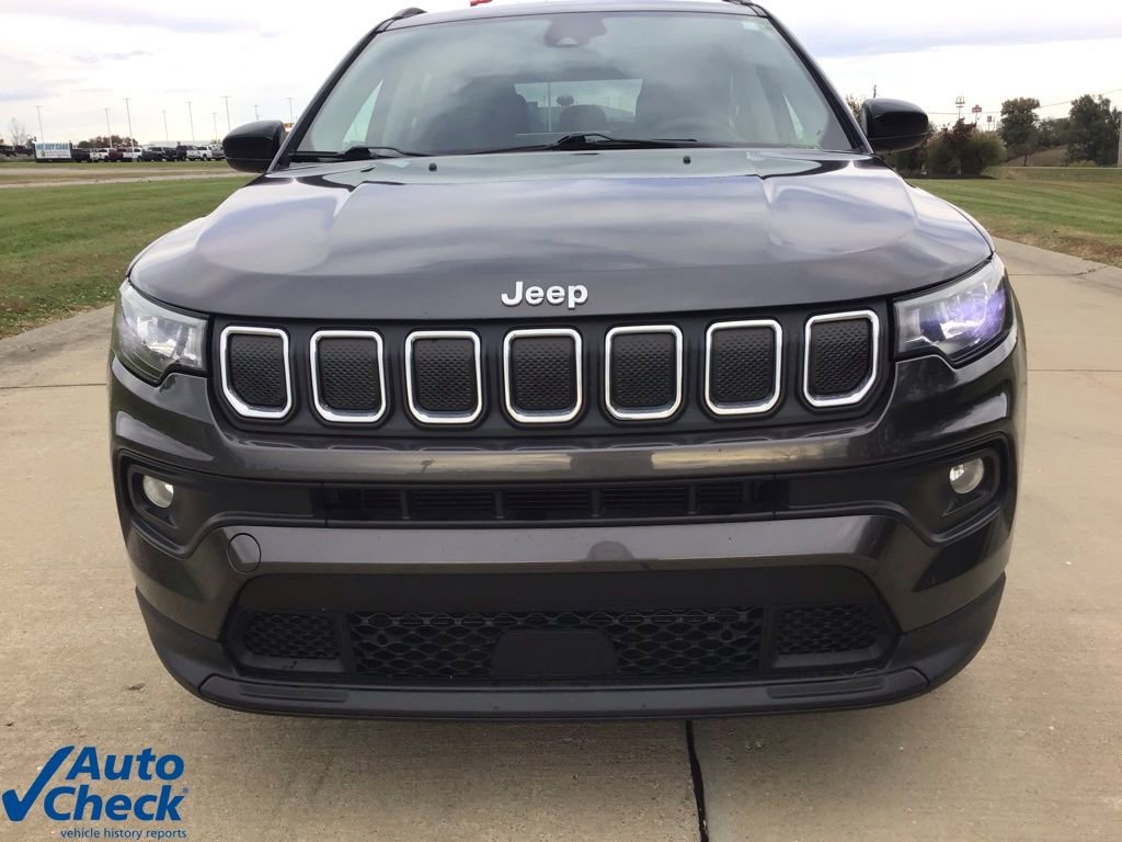 Used 2022 Jeep Compass Latitude image 10