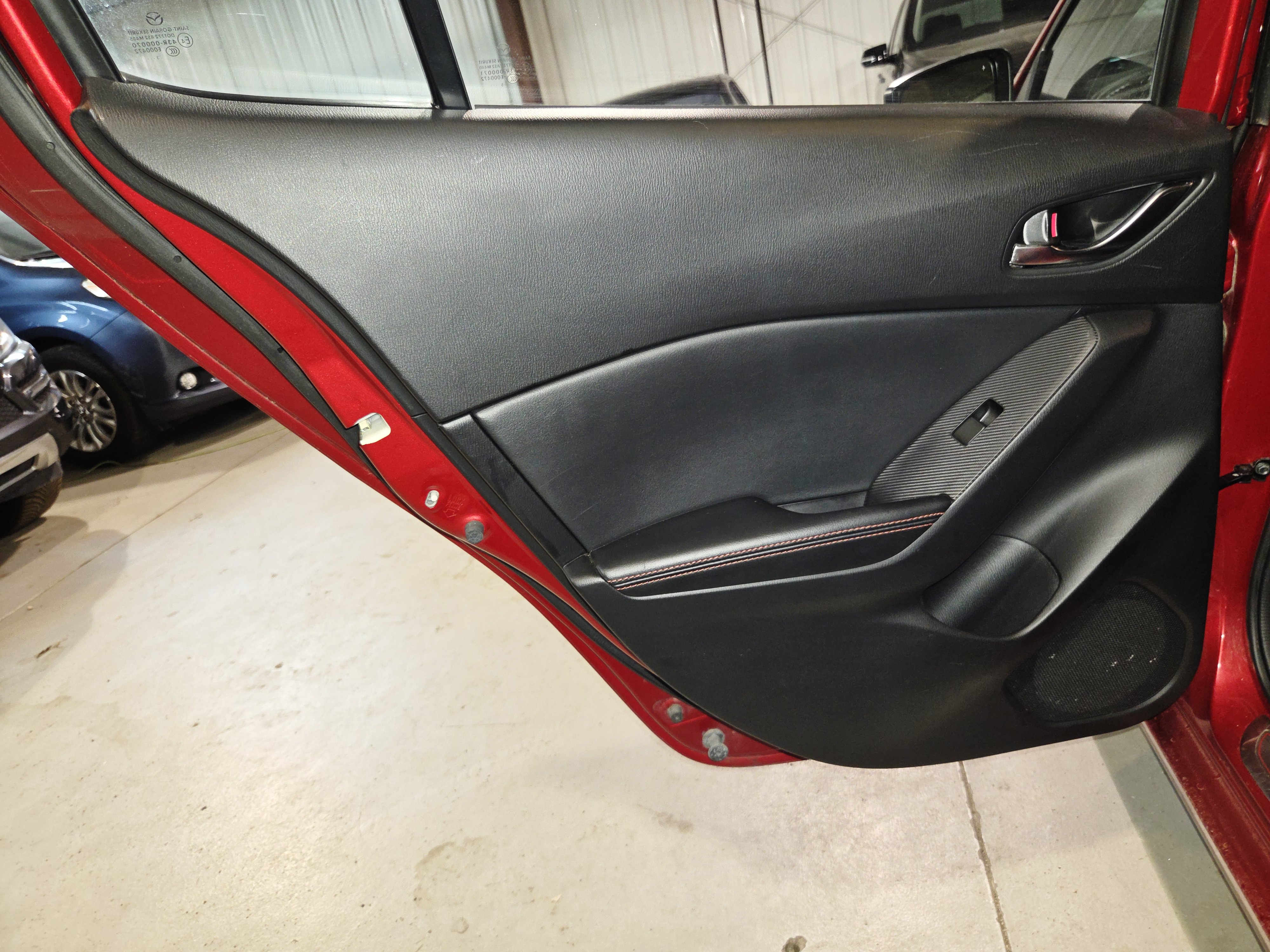 Used 2014 MAZDA MAZDA3 s Touring FWD image 19