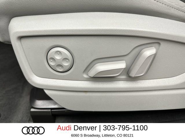 Used 2023 Audi Q5 e Prestige w/ Prestige Package image 12