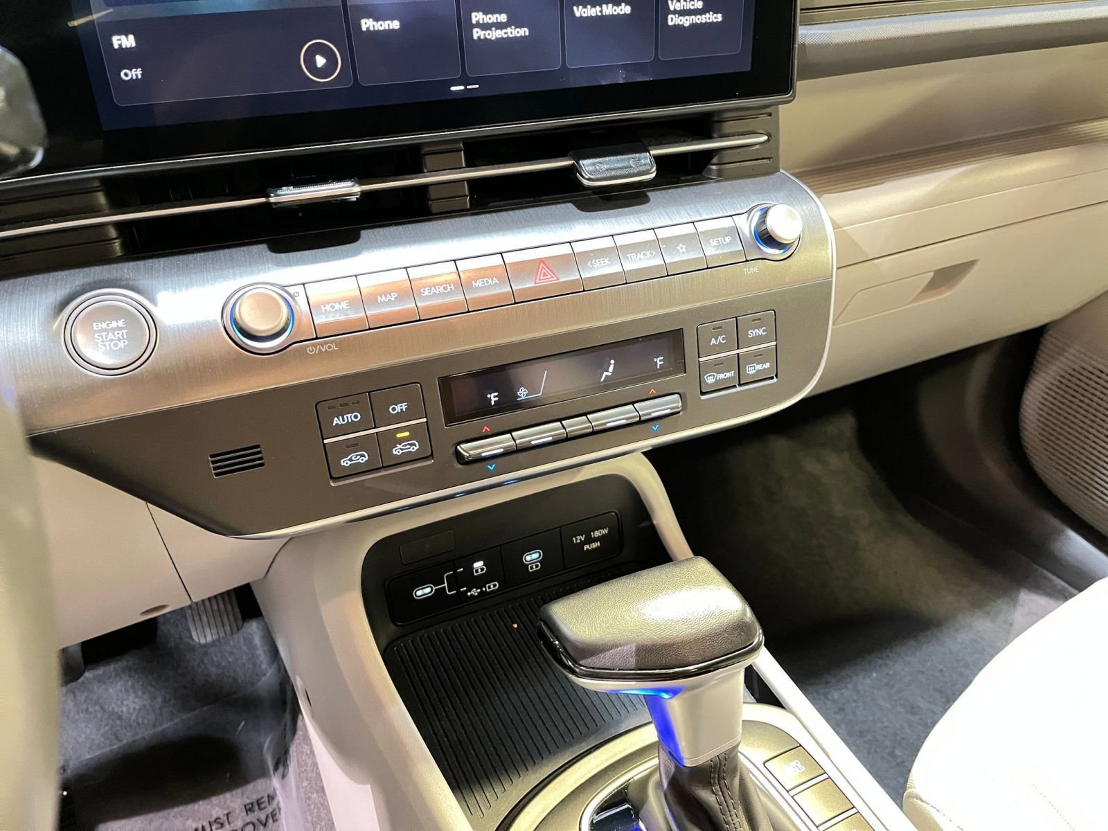 Used 2025 Hyundai Kona SEL image 18