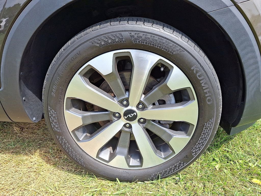 Certified 2022 Kia Telluride S image 8