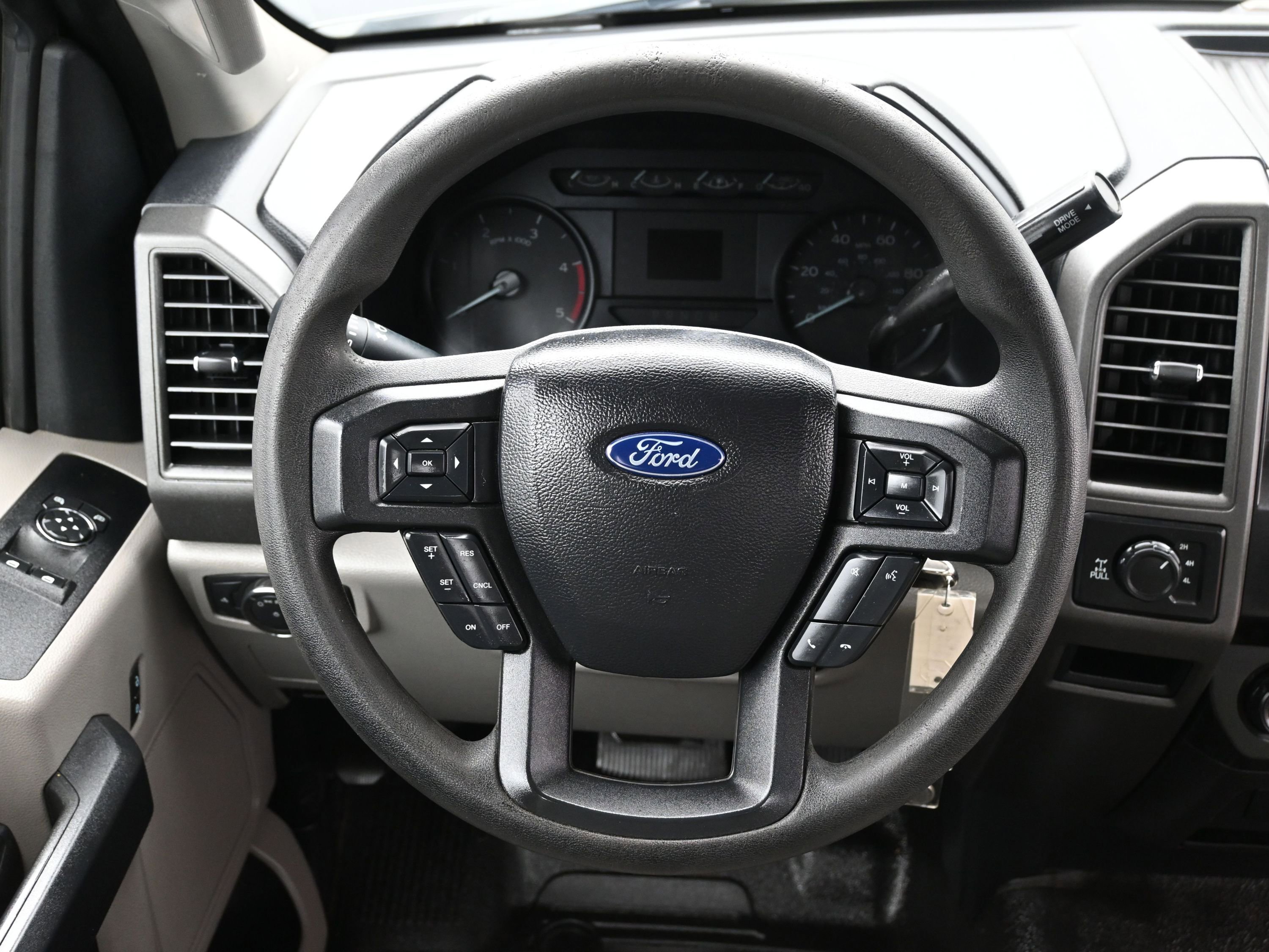 Used 2020 Ford F350 XL w/ STX Appearance Package AWD/4WD image 12