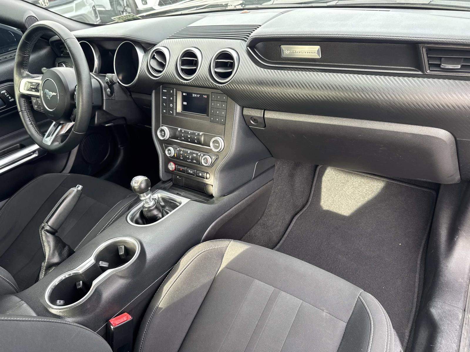 Used 2019 Ford Mustang Coupe image 29