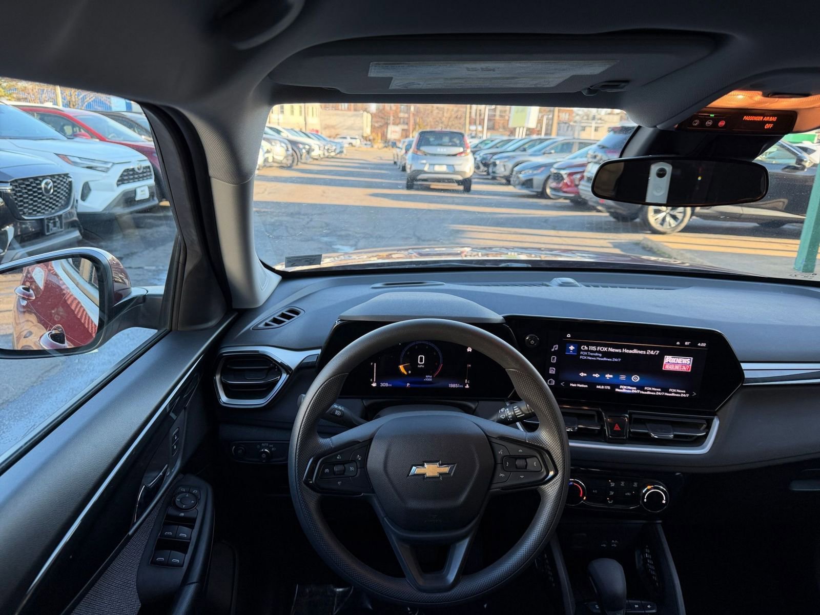 Used 2025 Chevrolet TrailBlazer LT FWD image 33