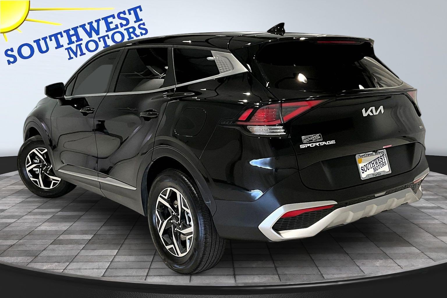 Used 2024 Kia Sportage LX AWD/4WD image 5