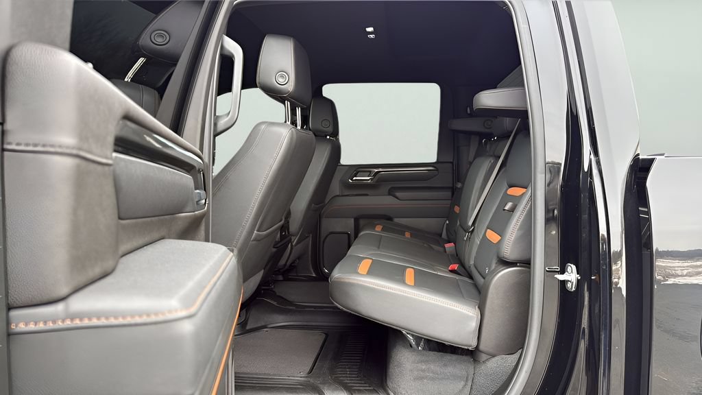 Used 2025 GMC Sierra 2500 AT4 AWD/4WD image 18