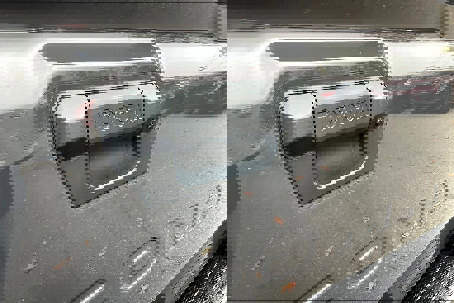 Certified 2024 Toyota Tacoma SR5 image 28