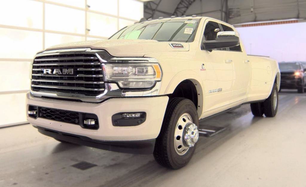Used 2019 RAM 3500 Limited w/ Max Tow Package AWD/4WD image 4